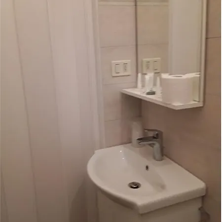 Maida Hotel *